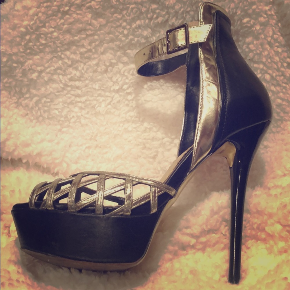 These gorgeous pumps!!!